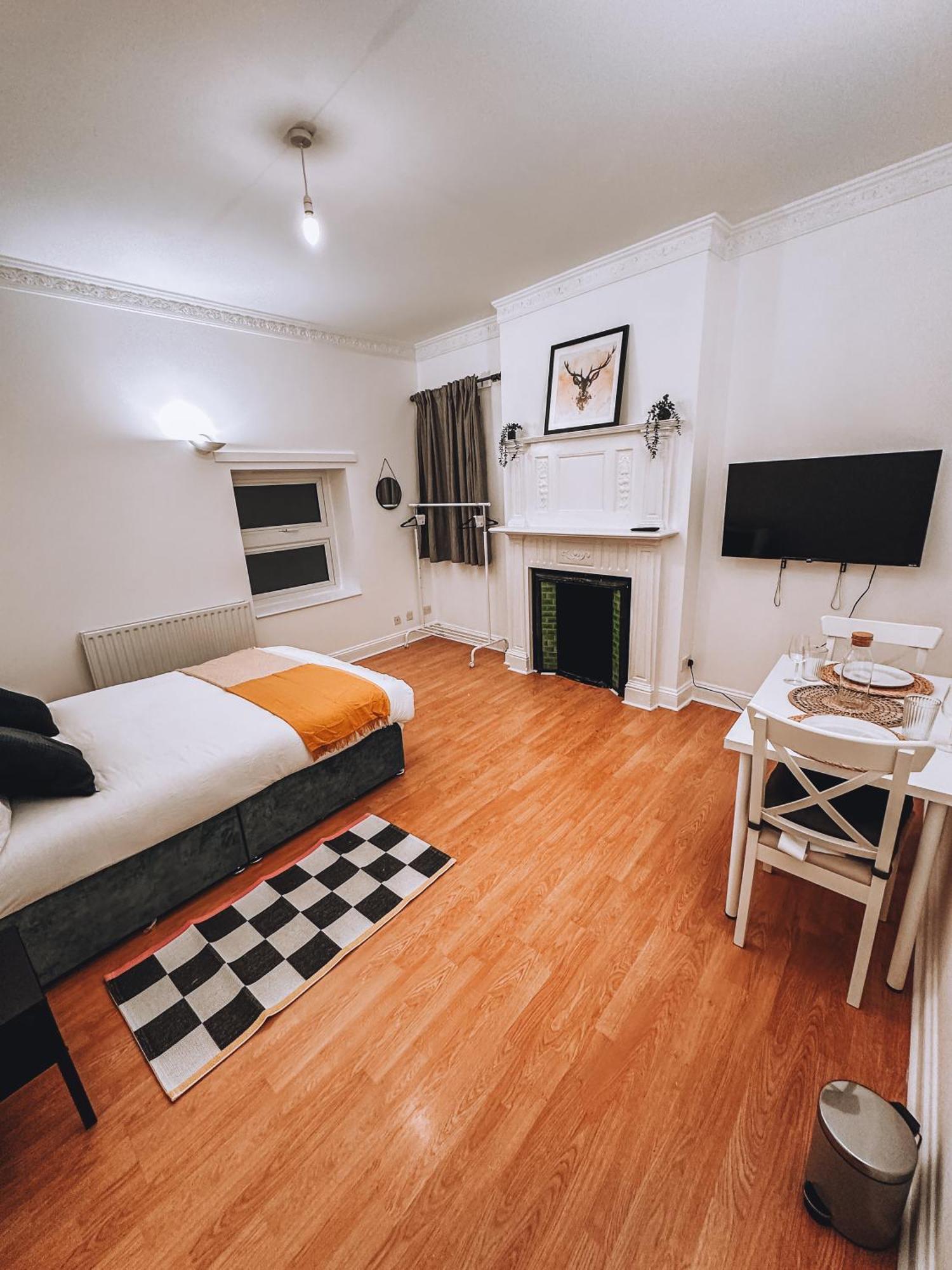 Spacious 3 Rooms In Tooting London Exterior foto